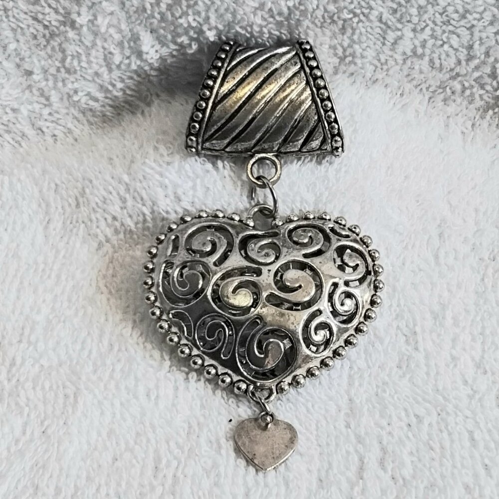 3/$25 2" x 4" in Total Beautiful Holo Heart Pendant Quality Costume Jewelry!!